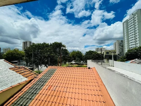 Imagem Imóvel de luxo na Vila da Saúde: casa com 4 quartos, 2 suítes, 2 salas, 4 vagas de garagem e 148m² em São Paulo-SP.