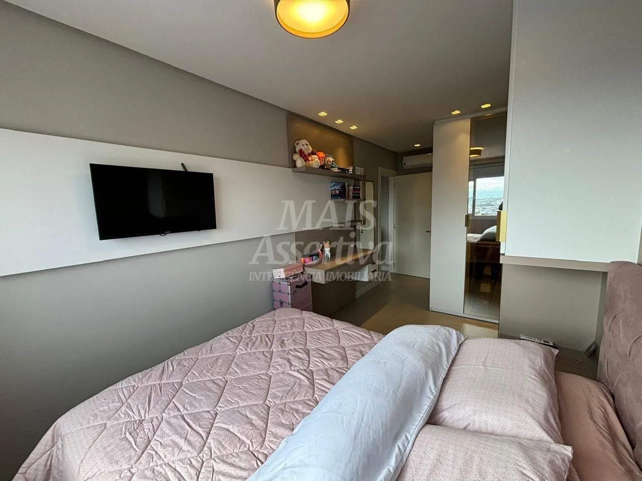 Imagem Excelente apartamento mobiliado à venda no Centro de Torres/RS - 2 dormitórios
