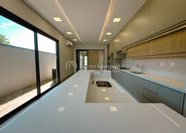 Imagem Maravilhosa casa térrea, acabamento de primeira, com 4 suítes todas com armários e ar condicionad...
