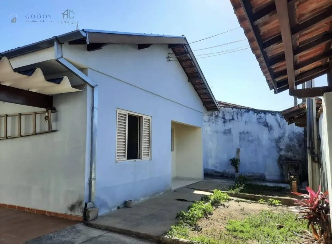 Imagem Casa térrea com 2 dormitórios à venda em Pindamonhangaba - Jardim Cristina