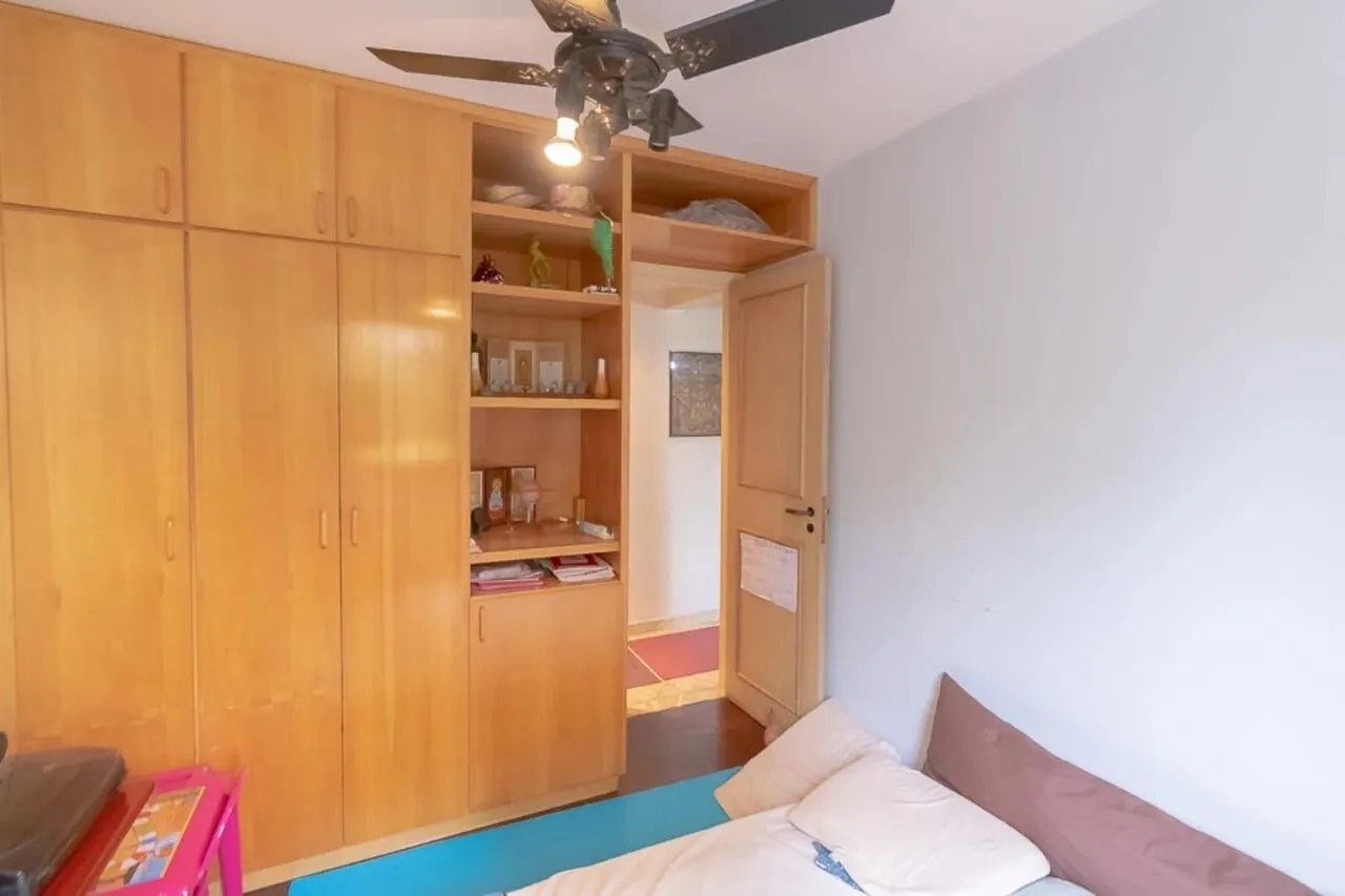 Imagem Apartamento com 4 dormitórios, 99 m² e 2 vagas em localização privilegiada.