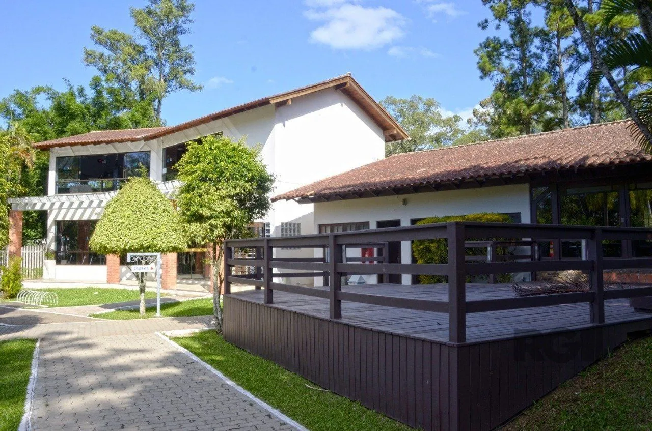 Imagem Casa de Condomínio em Elsa