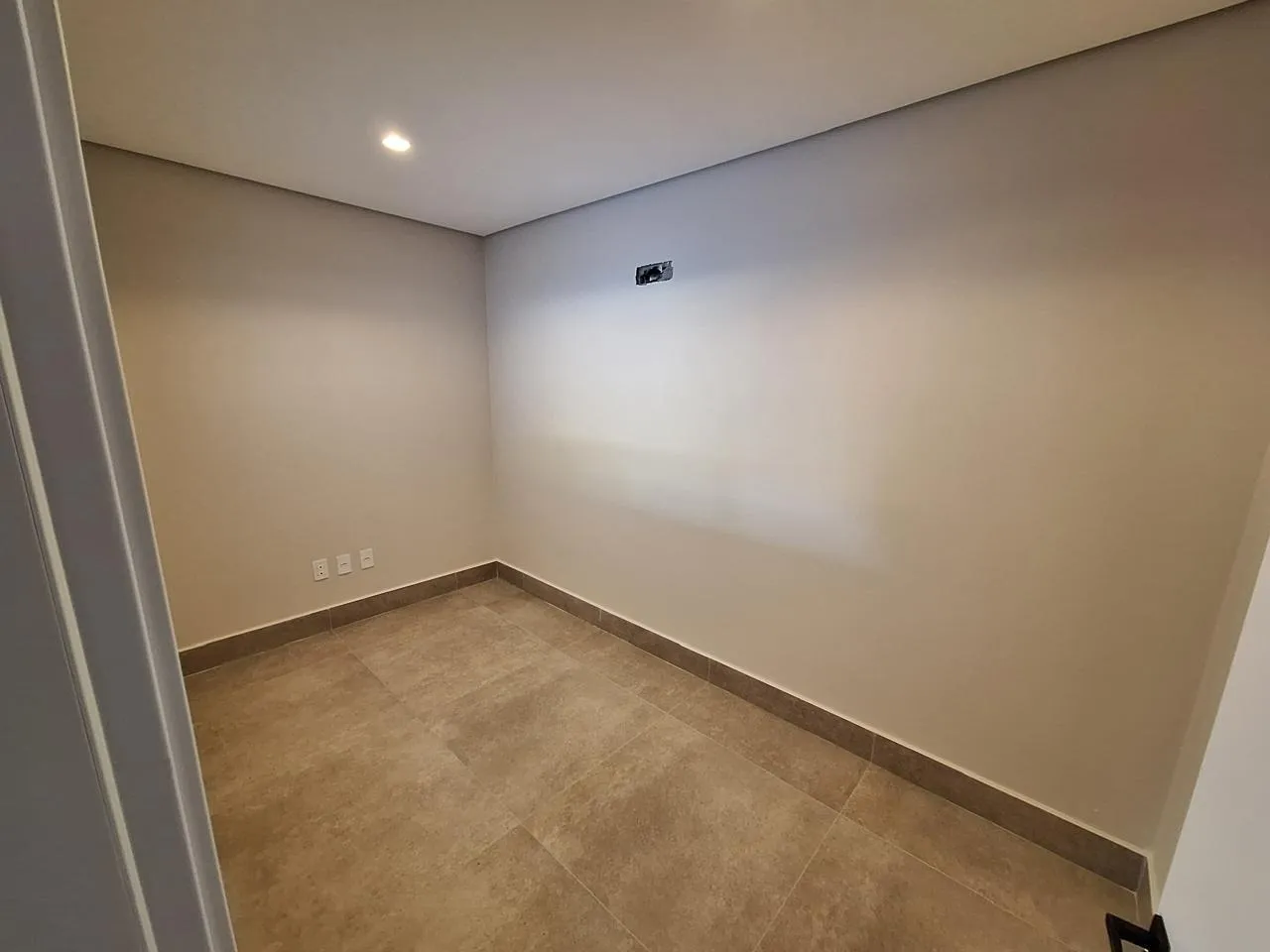 Imagem Casa de Alto Padrão Localizada no Alphaville Castelo Itu- Venda/ Locação