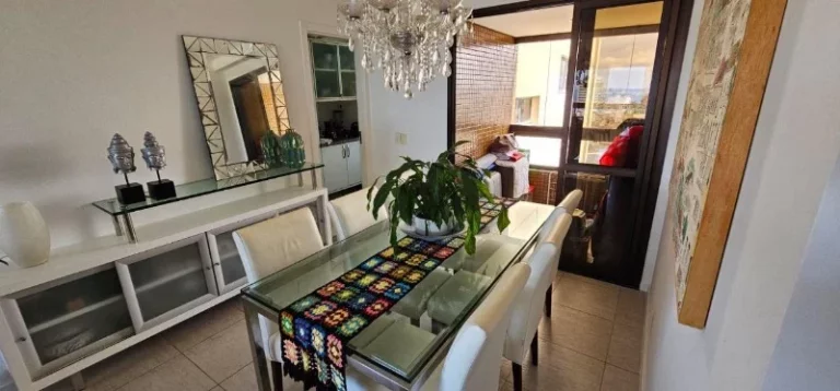 Imagem A 5ª Avenida Imóveis selecionou esse belíssimo apt. no Mansão Giovanni Bellini, Jardim Apipema: 3/4, suite + Gabinete 162m² + 3 garagens + Lazer
