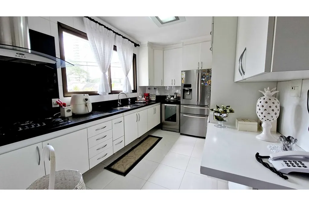 Imagem Apartamento à venda em São Paulo, Campo Belo, com 4 quartos, 240m2