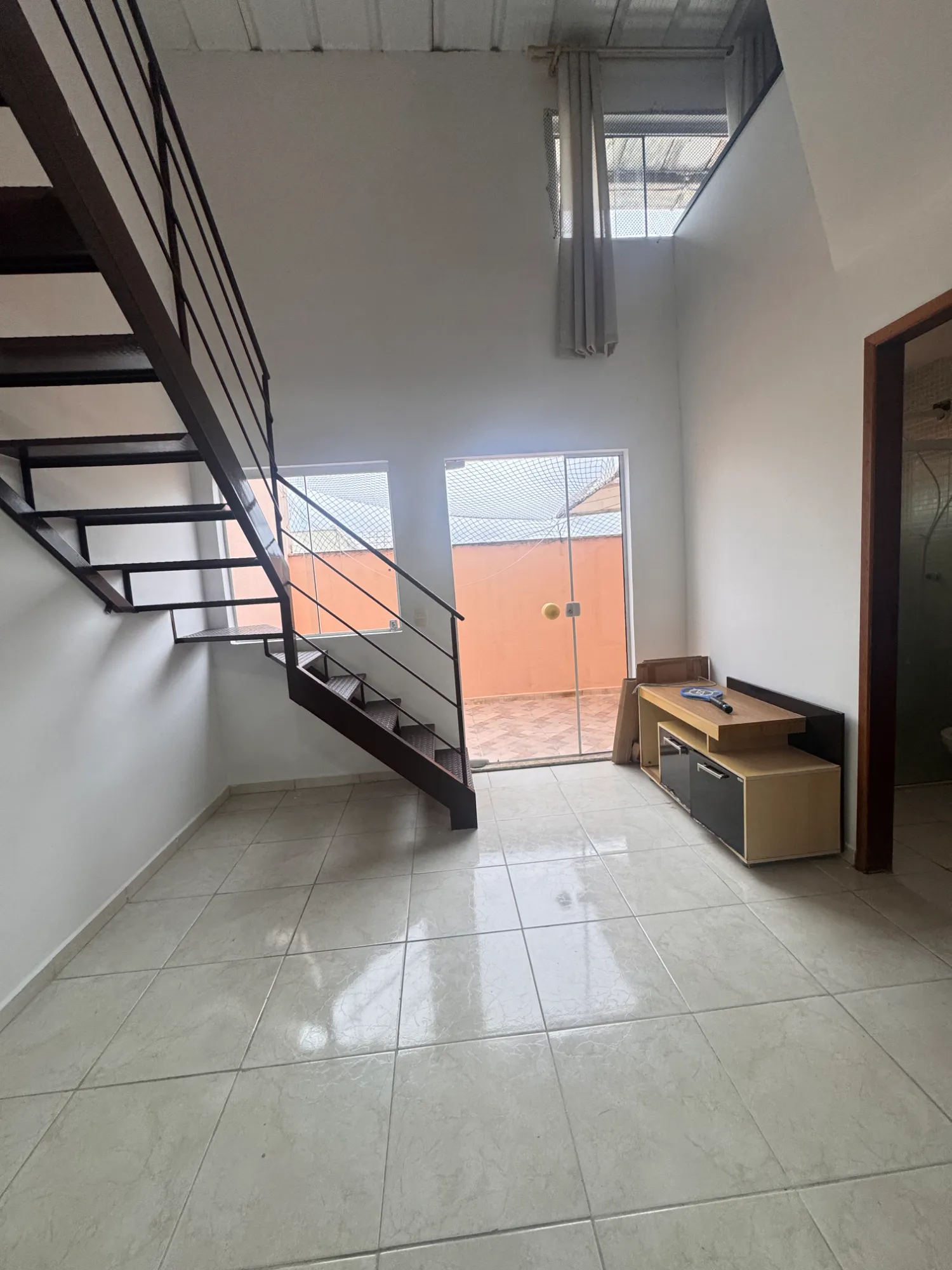 Imagem Flat com 1 Quarto à Venda, 44 m² em Jardim Britânia - Caraguatatuba