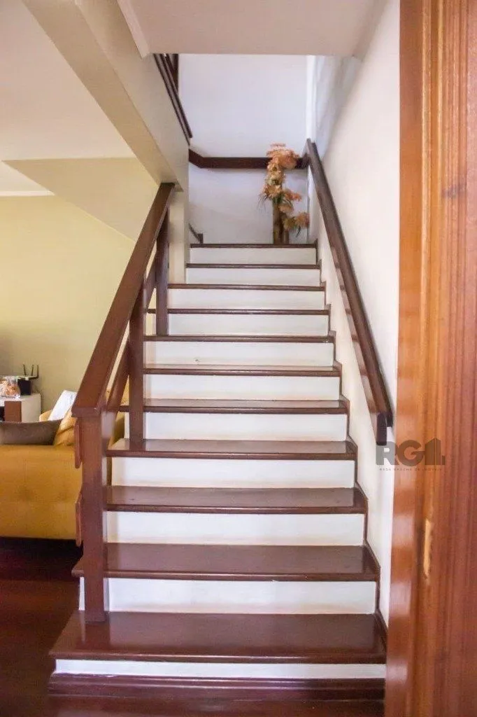 Imagem Casa 298m² - 4 dormitórios, 3 vagas na Zona Norte