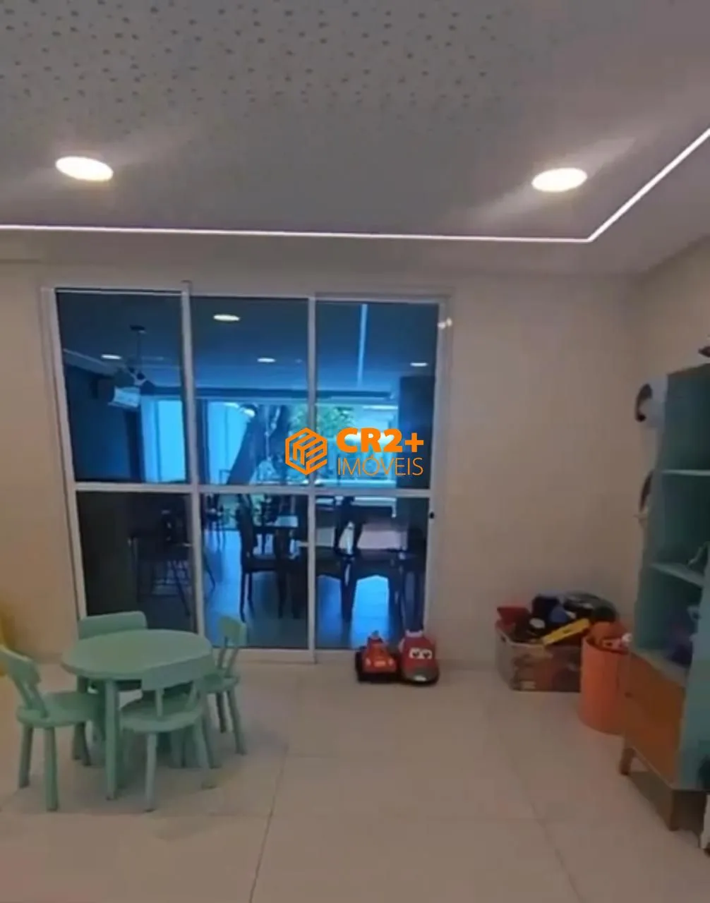 Imagem Vendo apartamento de 3 quartos, 1 suíte e 2 vagas no Cordeiro- 73m²
