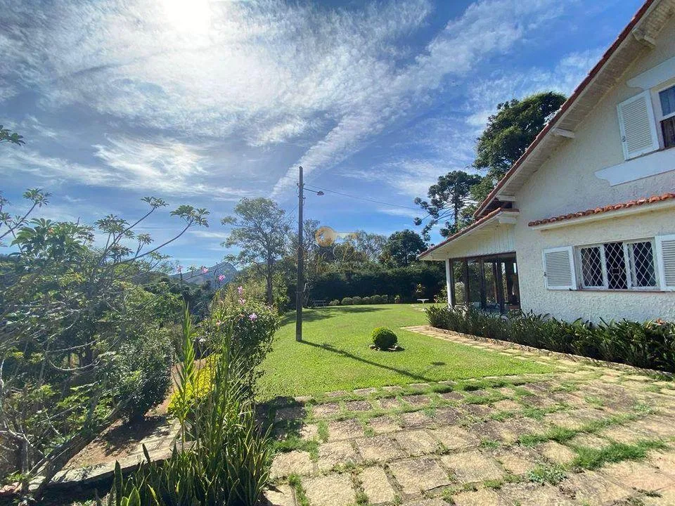 Imagem Casa em Condomínio para Venda em Teresópolis / RJ no bairro Fazenda Alpina