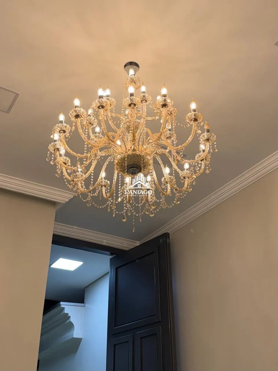 Imagem Casa Térrea Neoclássica de Alto Padrão à venda no Florais Chapada
