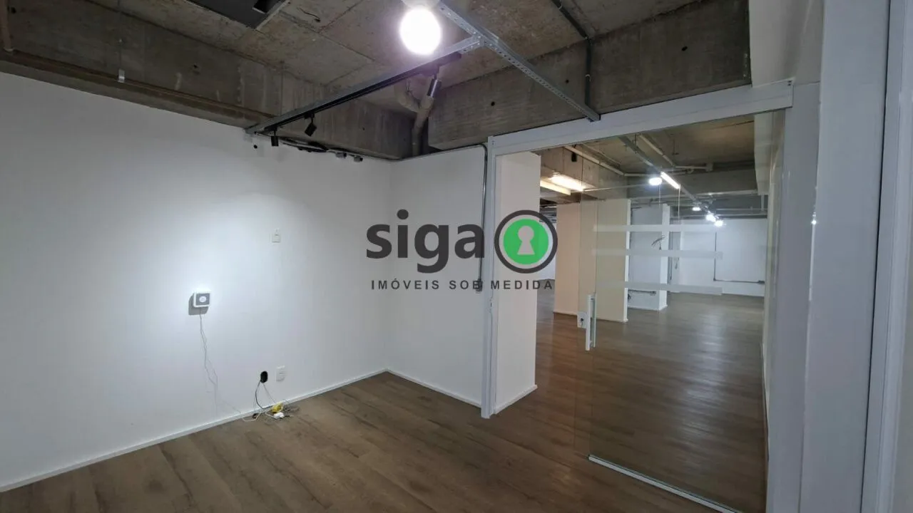 Imagem Loja para locação em Pinheiros com 195m² em vão livre