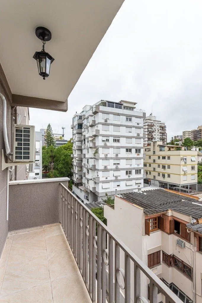 Imagem Apartamento de 03 dormitórios (01suíte), com vaga, no bairro São João, em Porto Alegre RS