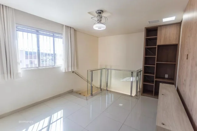 Imagem Apartamento amplo e bem distribuído, localizado no bairro Ana Lúcia, ideal para quem busca confort...
