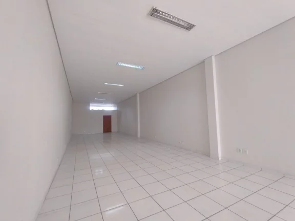 Imagem Barracão comercial , amplo com ótima metragem ,contendo copa , 2 banheiros , localizado em Santa T...