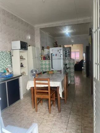Imagem Casa à Venda no Siqueira Campos - 4 Quartos, 2 Suítes, 170m² - Oeste