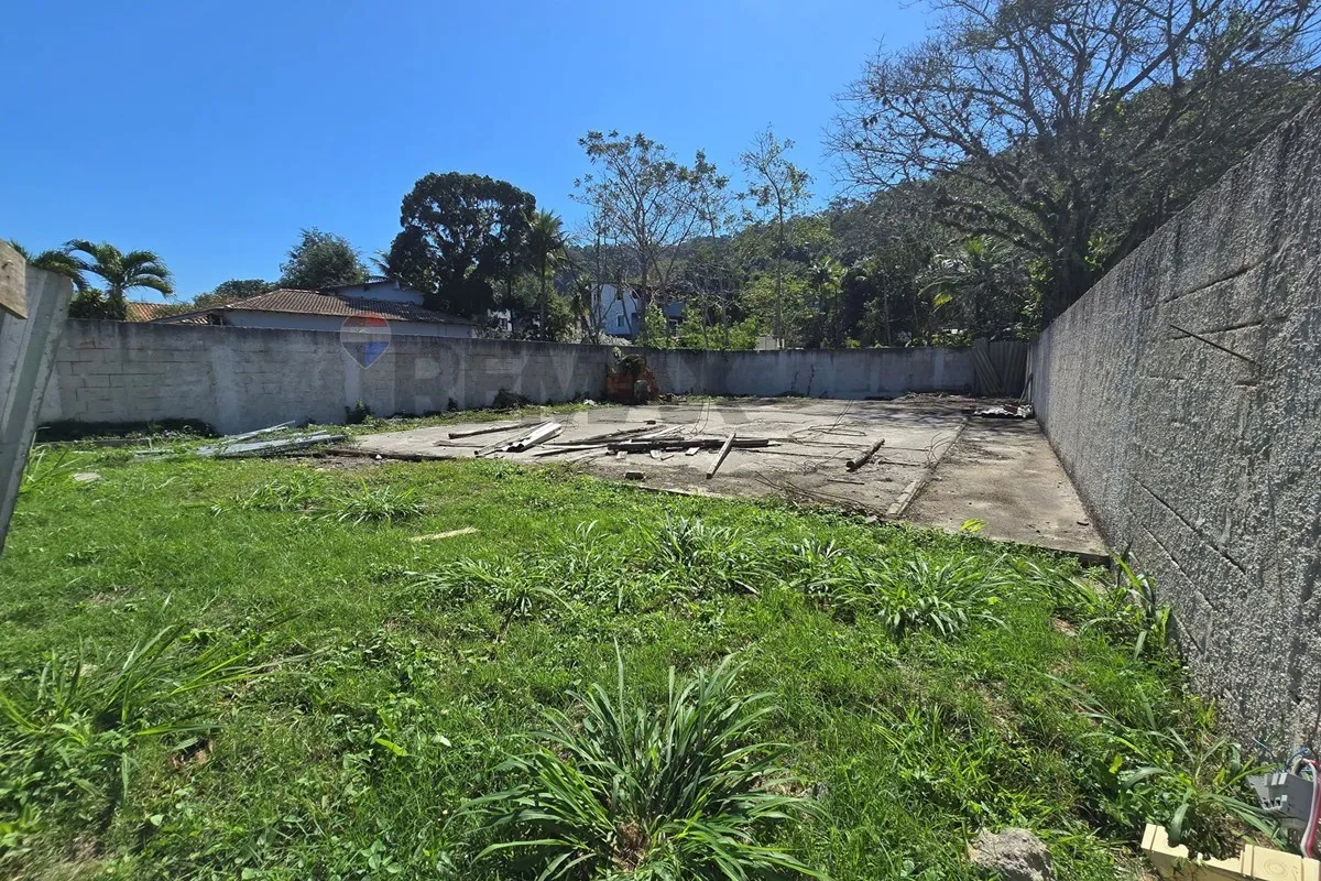 Foto do imóvel TERRENO COM FUNDAÇÃO E PROJETO DE CASA DUPLEX EM CONDOMÍNIO FECHADO - VARGEM PEQUENA