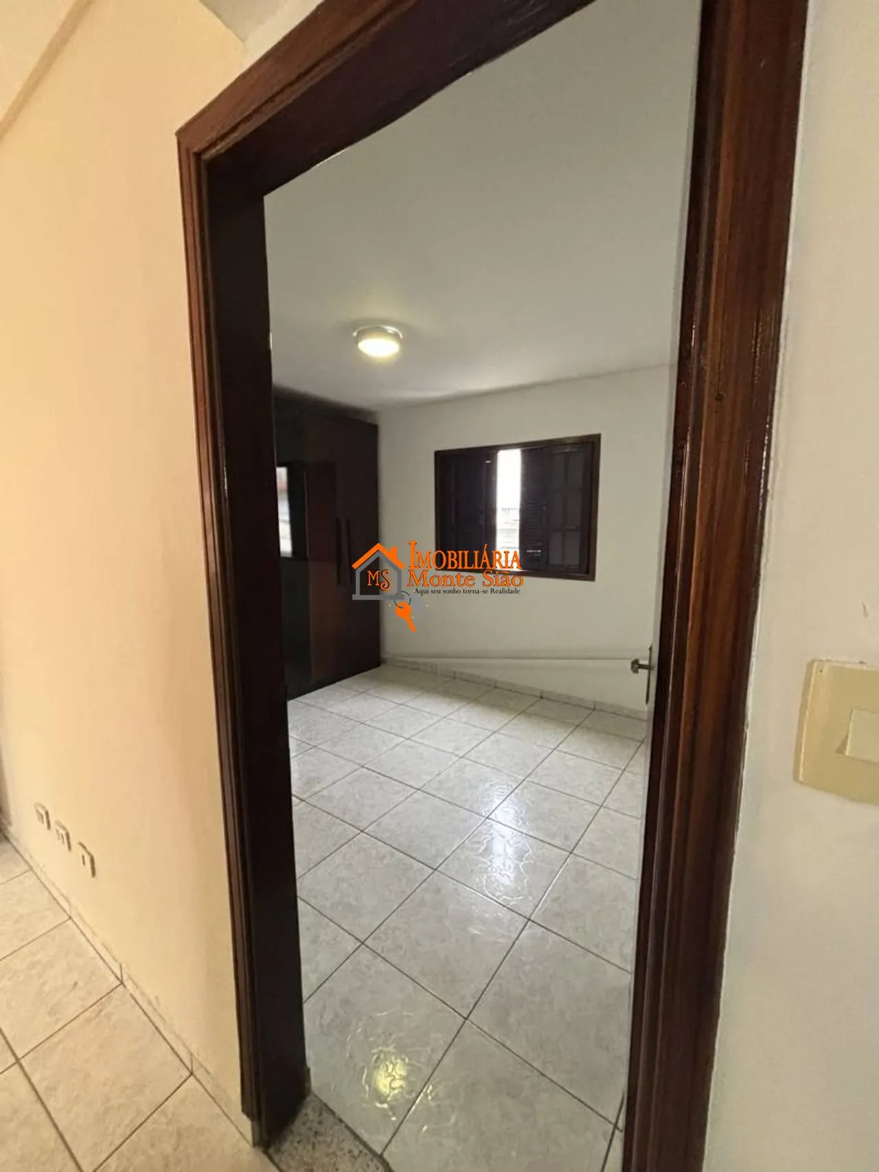 Imagem Casa com 2 dormitórios para alugar, 250 m² por R$ 2.331,00/mês - Gopoúva - Guarulhos/SP