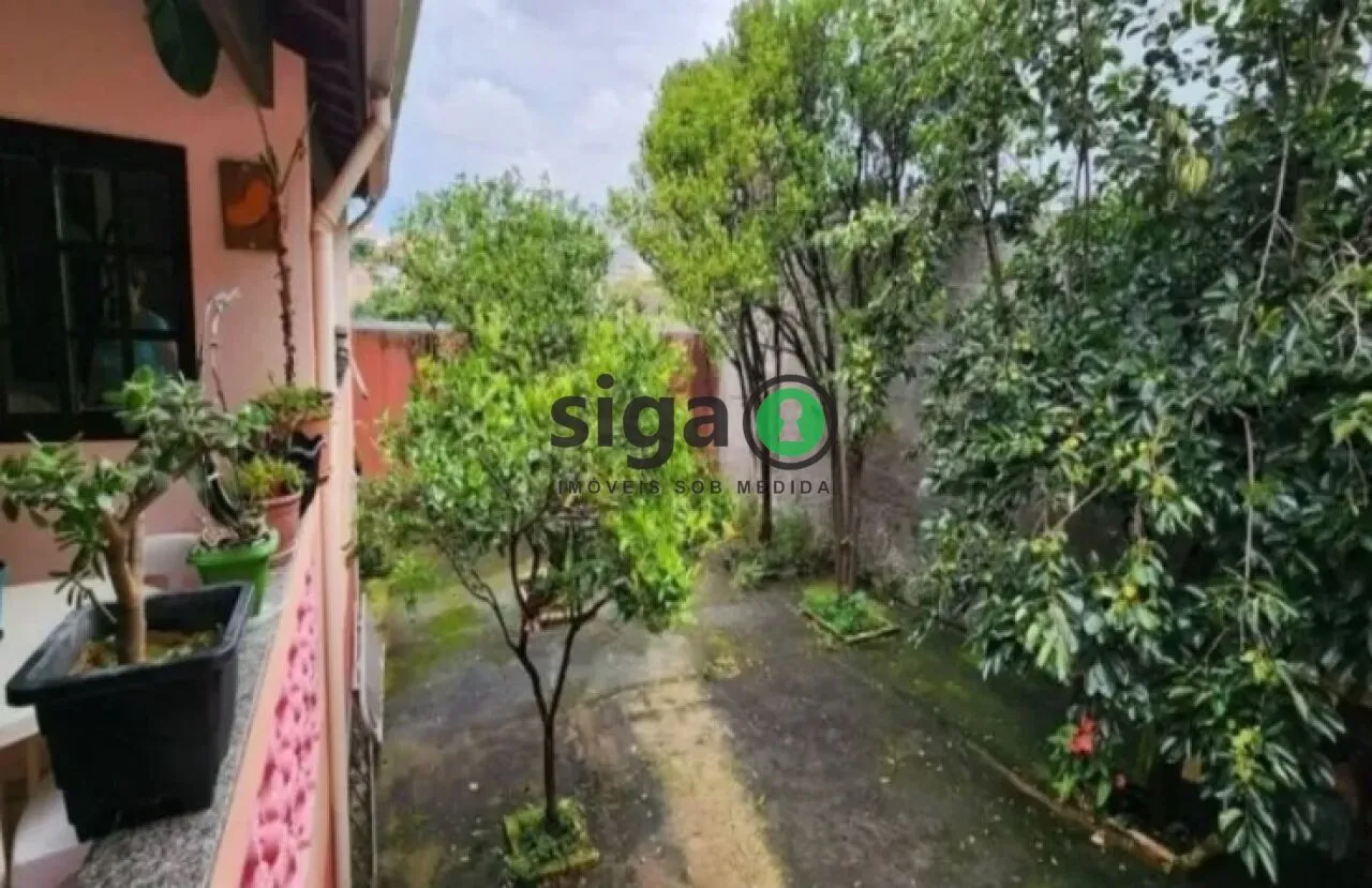 Imagem Casa com Quintal Amplo e Espaço Comercial para Morar e Empreender.