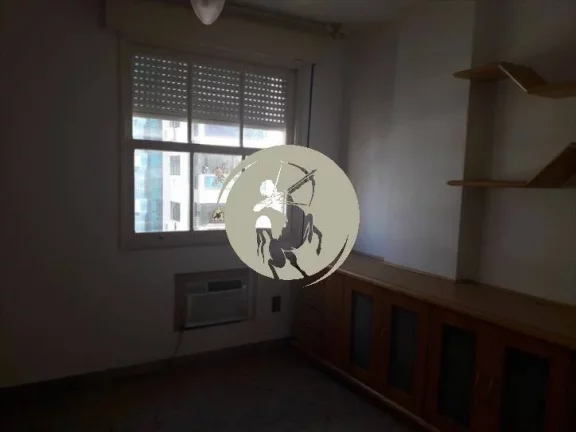 Imagem APARTAMENTO GRANDE NA QUADRADA DA PRAIA COM VISTA MAR E 2 VAGAS DE GARAGENS DEMARCADAS, OPORTUNIDADE...