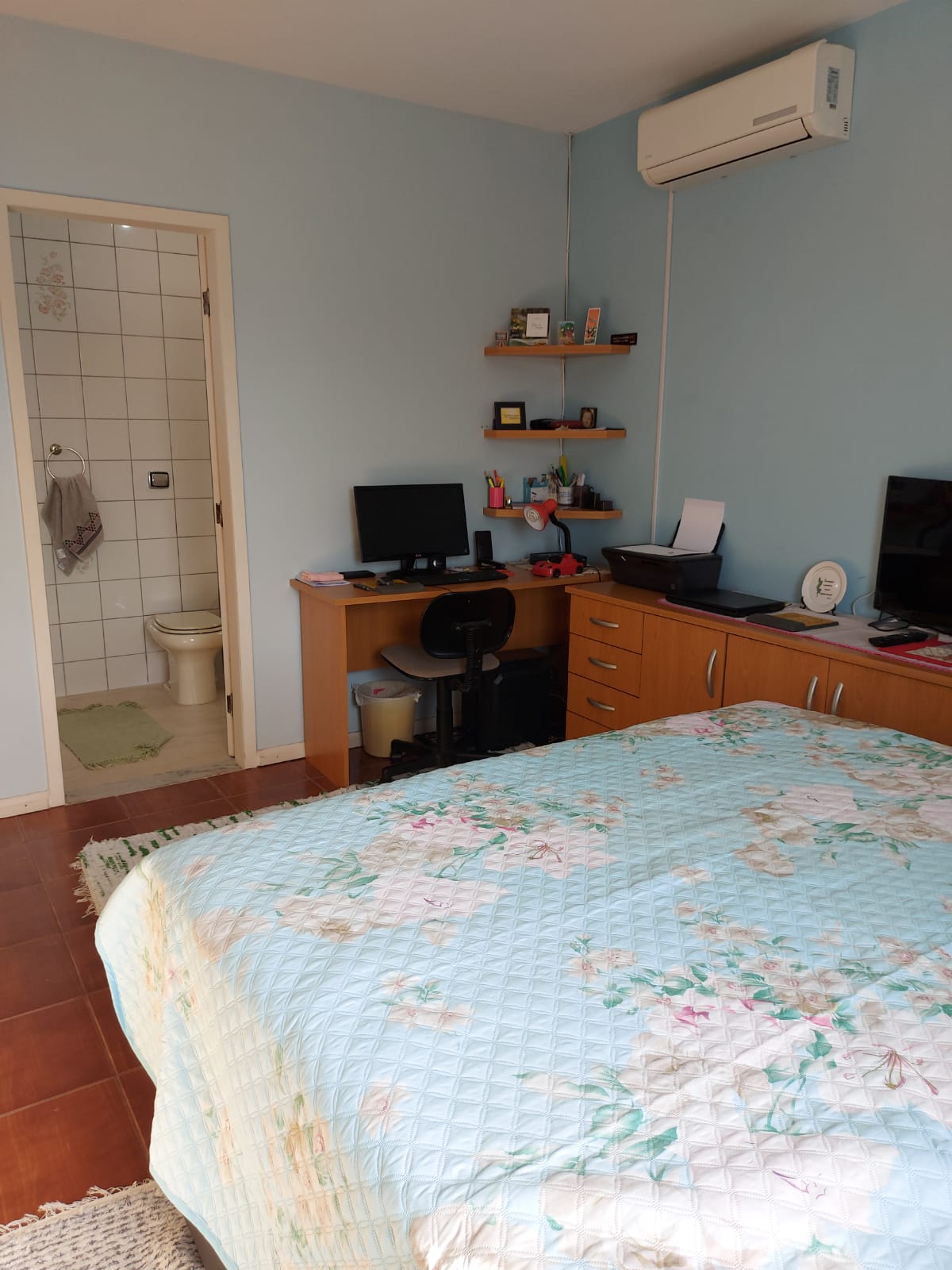 Imagem Casa com 4 Quartos à Venda, 330 m² em Coqueiros - Florianópolis