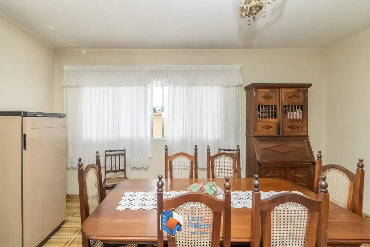 Imagem Sobrado para venda em Horto Florestal com 3 quartos, sendo 1 suíte, 316m²