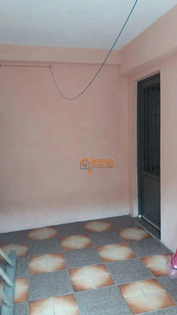Imagem Casa com 3 dormitórios à venda, 200 m² por R$ 360.000,00 - Jardim Novo Portugal - Guarulhos/SP