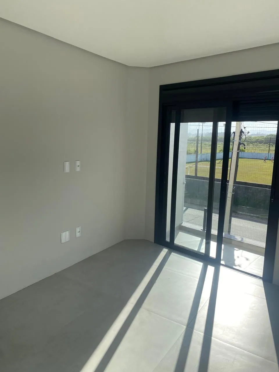 Imagem Casa com 03 quartos, sendo 01 suíte na Praia da Cal