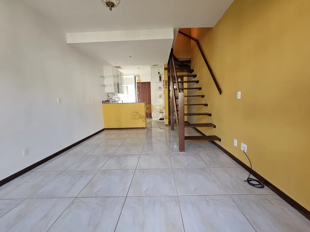 Imagem Casa em Condomínio para Venda em Teresópolis / RJ no bairro Parque do Imbui