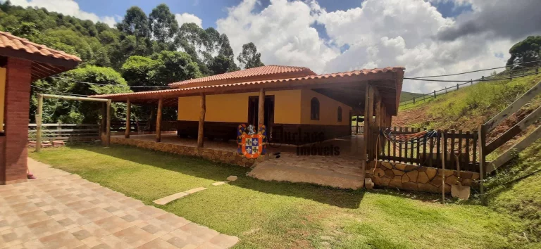 Imagem Chácara com 3 dormitórios à venda, 8000 m² por R$ 680.000,00 - Pinhal Grande - Toledo/MG