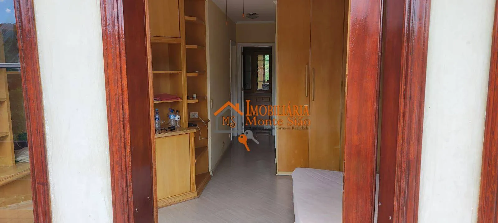 Imagem Sobrado com 4 dormitórios à venda, 500 m² por R$ 2.500.000,00 - Arujazinho II - Arujá/SP