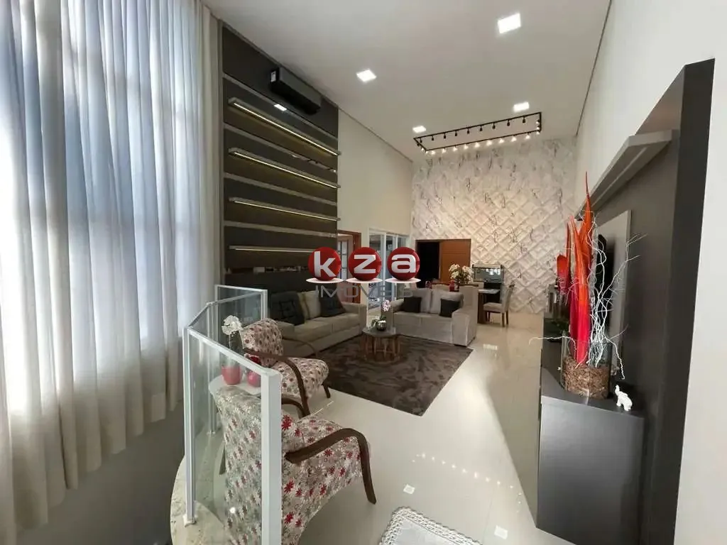 Imagem Casa de alto padrão a venda e locação, com 3 suites no Condomínio Residencial Villa Lombarda em Valinhos-SP