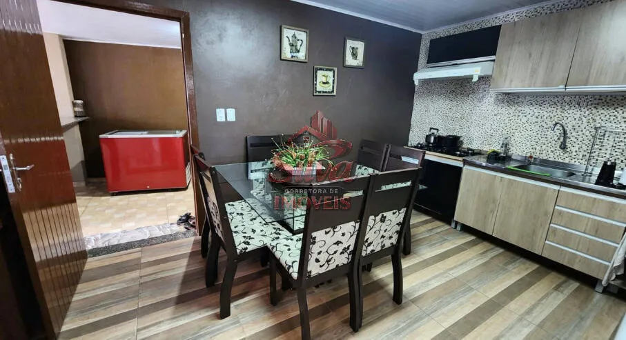 Imagem C759 | Casa c/ piscina na Av. Principal