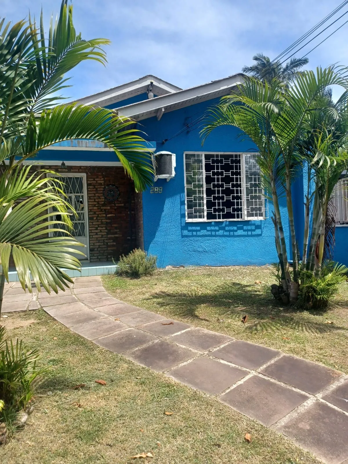 CASA 2 DORMITÓRIOS, 4 VAGAS PRÓXIMO AO BARRA SHOPPING NO BAIRRO TRISTEZA POA-RS