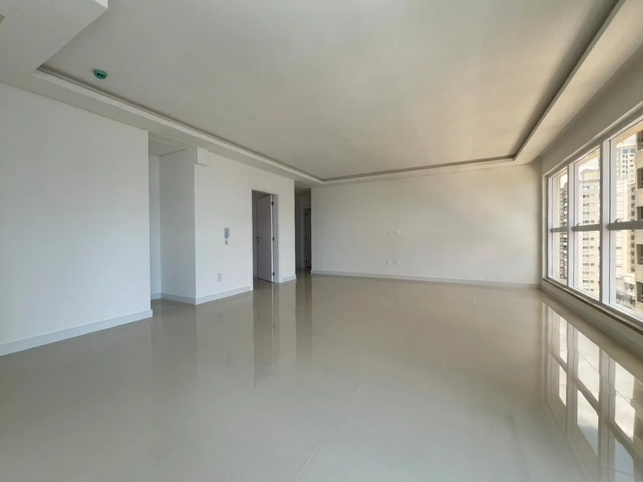 Imagem Apartamento com vista para o mar à venda com 179.5m2 por R$ 4.000.000,00