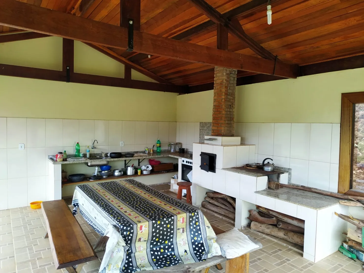 Foto do imóvel Chácara à venda 3 Quartos, 1 Suite, 1 Vaga, 121000M², Bairro dos Macacos, Silveiras - SP