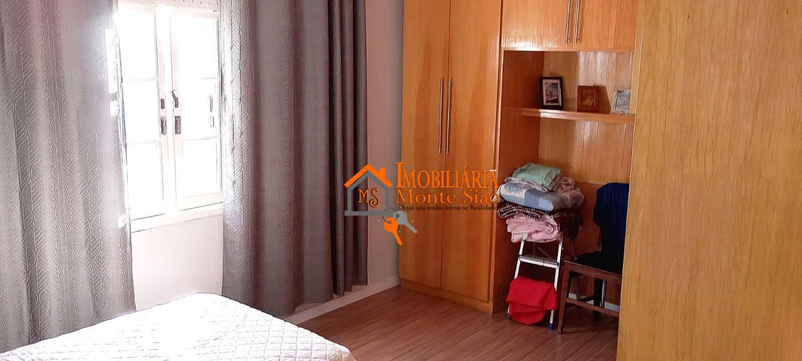Imagem Sobrado com 4 dormitórios à venda, 350 m² por R$ 950.000,00 - Vila Augusta - Guarulhos/SP