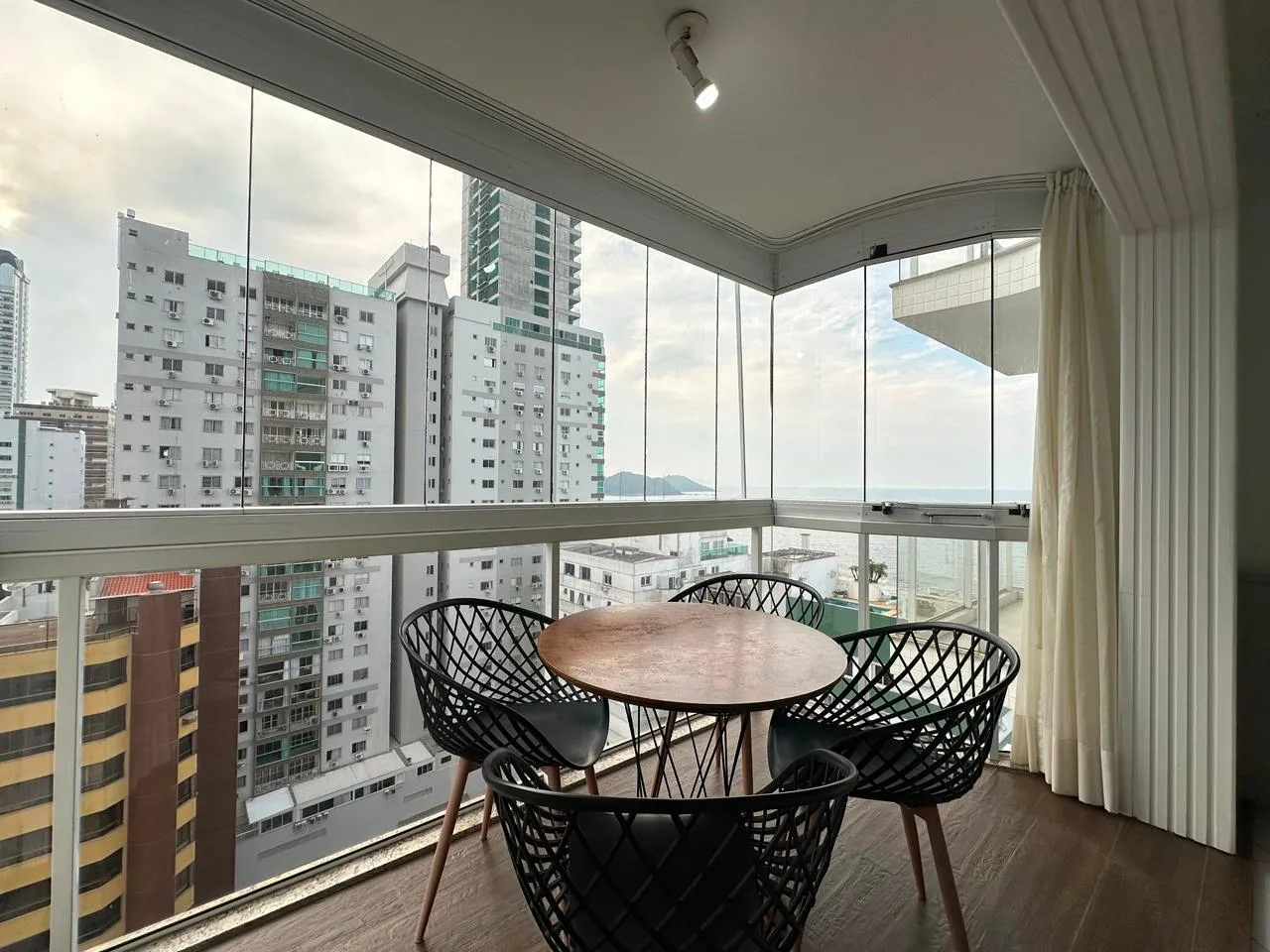 Imagem Apartamento com vista para o mar à venda com 165m2 por R$ 2.800.000,00