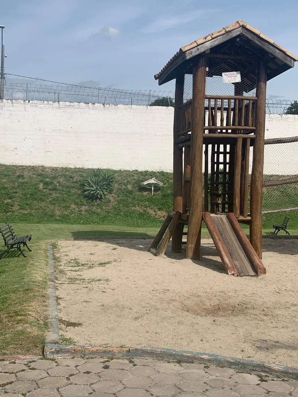 Imagem Sobrado para venda, Loteamento Residencial Porto Seguro, Tremembé, SP