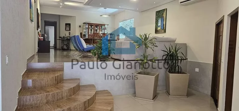 Imagem Casa à venda em Condomínio na Granja Viana