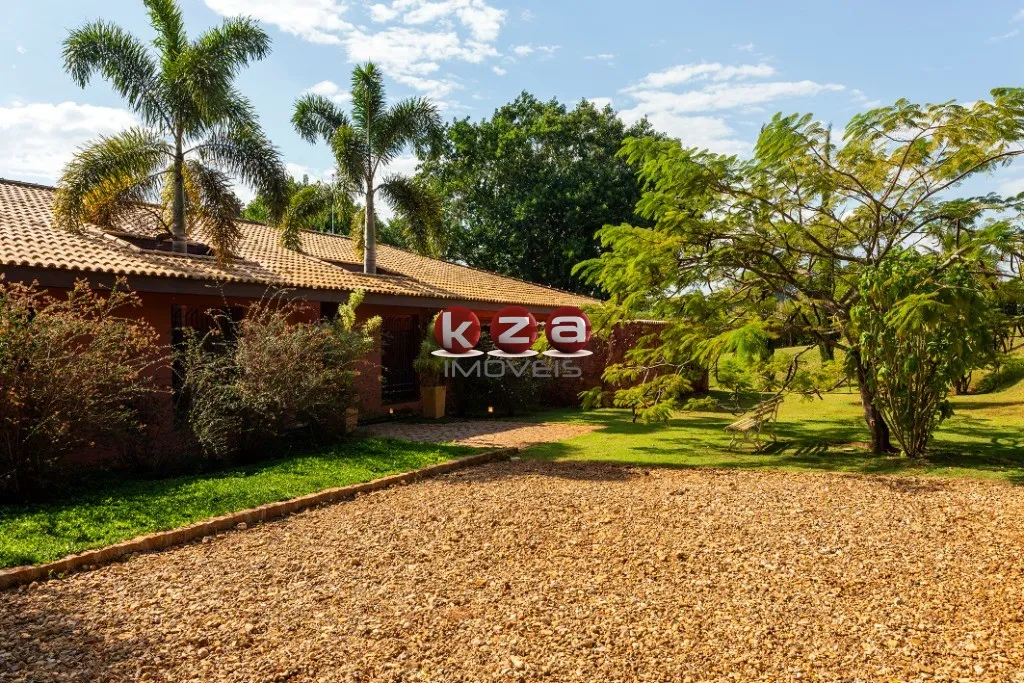 Imagem Imperdível casa de luxo à venda em Avaré-SP, Parque São Jorge: 4 quartos, 4 suítes, 4 salas, 6 banheiros, 20 vagas, 830m²!