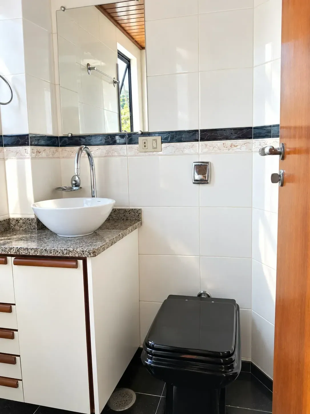 Imagem Apartamento com 2 Quartos à Venda, 52 m² em Matinhos - Matinhos