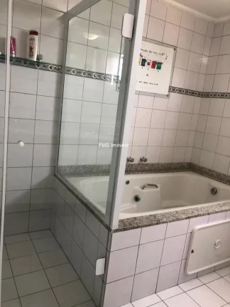 Imagem Apartamento à venda em Santo Amaro com 4 suítes, 4 vagas, 206m²