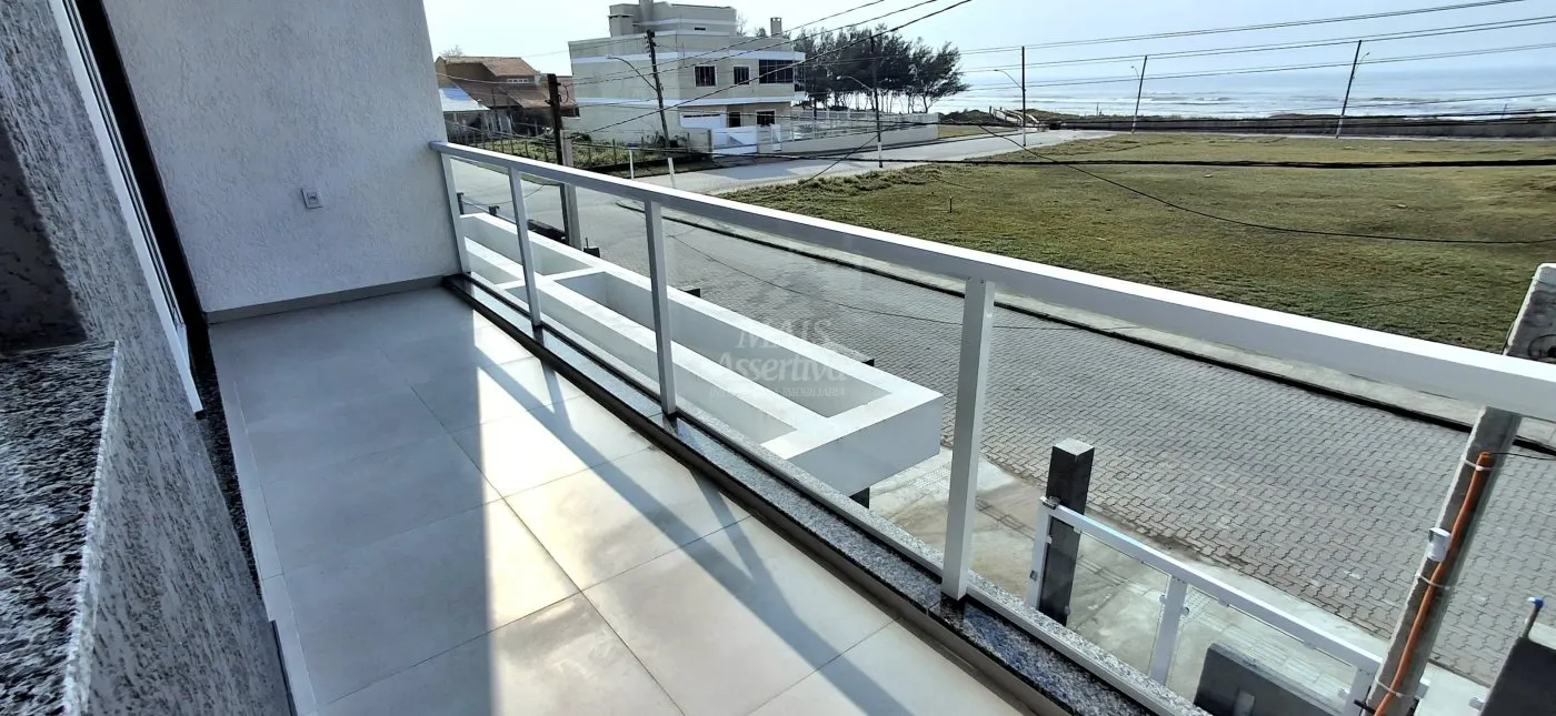 Imagem Excelente Sobrado novo à venda em Capão da Canoa/RS - Vista para o mar