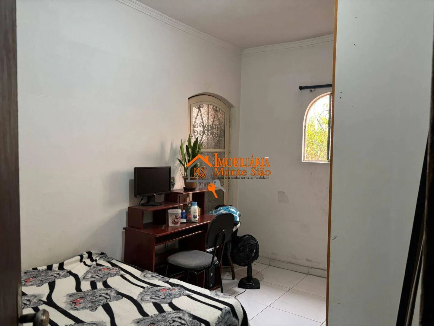 Imagem Casa com 4 dormitórios à venda por R$ 775.000 - Vila Cocaia - Guarulhos/SP