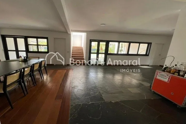 Imagem Casa de Condomínio com 500 m² e 4 quartos