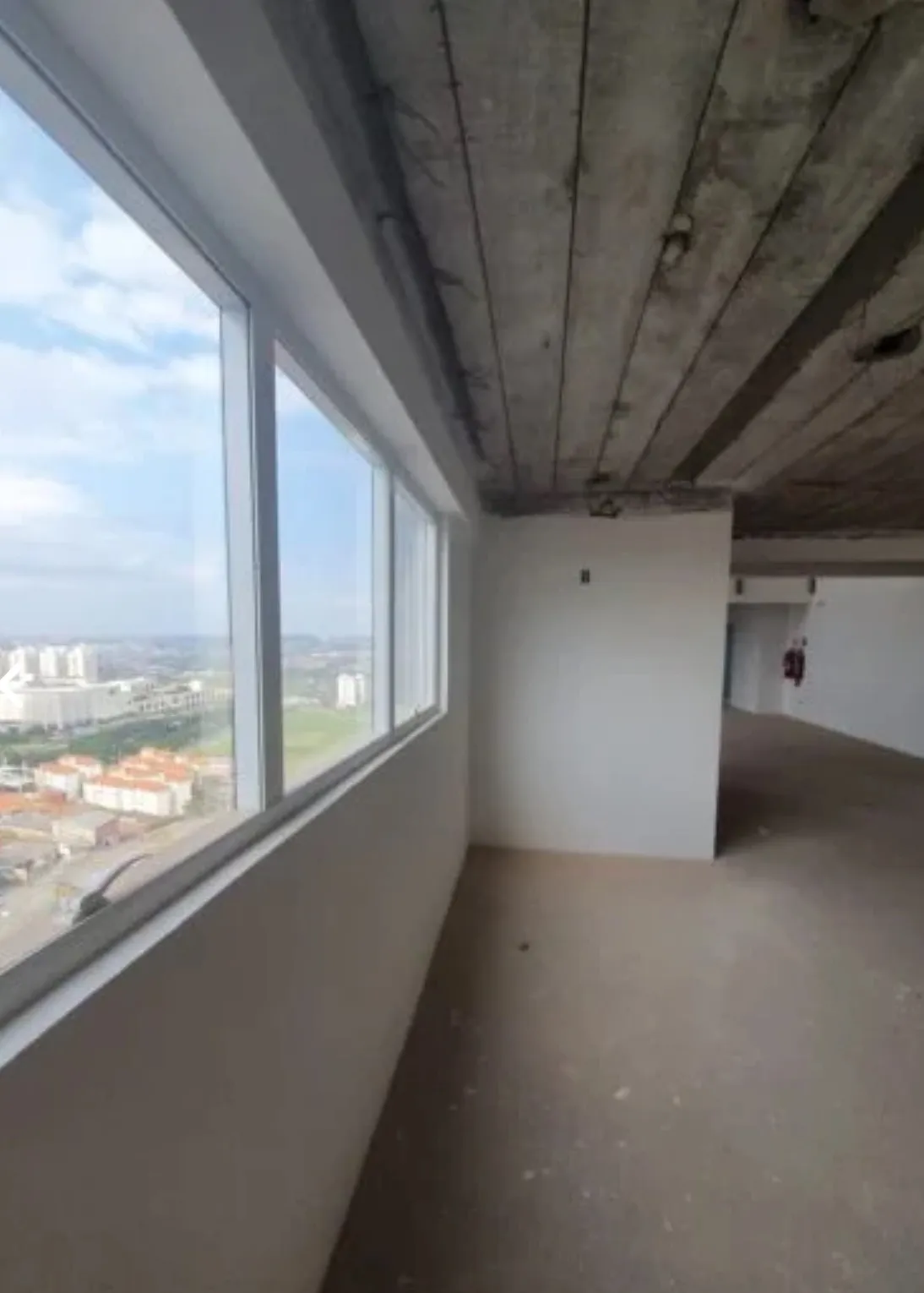 Foto do imóvel Salão comercial disponível para Venda ou Locação localizado no Edifico Dubai Business Center! em PARQUE BELA VISTA, VOTORANTIM - SP
