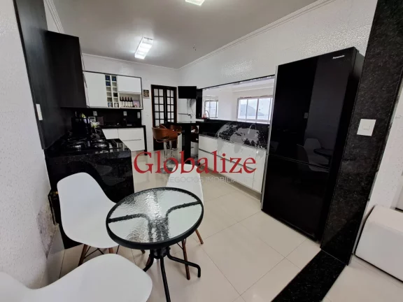 Imagem Apartamento à venda com 195m², 3 quartos, 1 suíte, closet, frente Mar por R$2.200,00 na Ponta da Praia em Santos