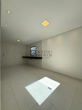 Imagem Casa Triplex de 2 dormitórios com suítes no bairro Tupi - Praia Grande