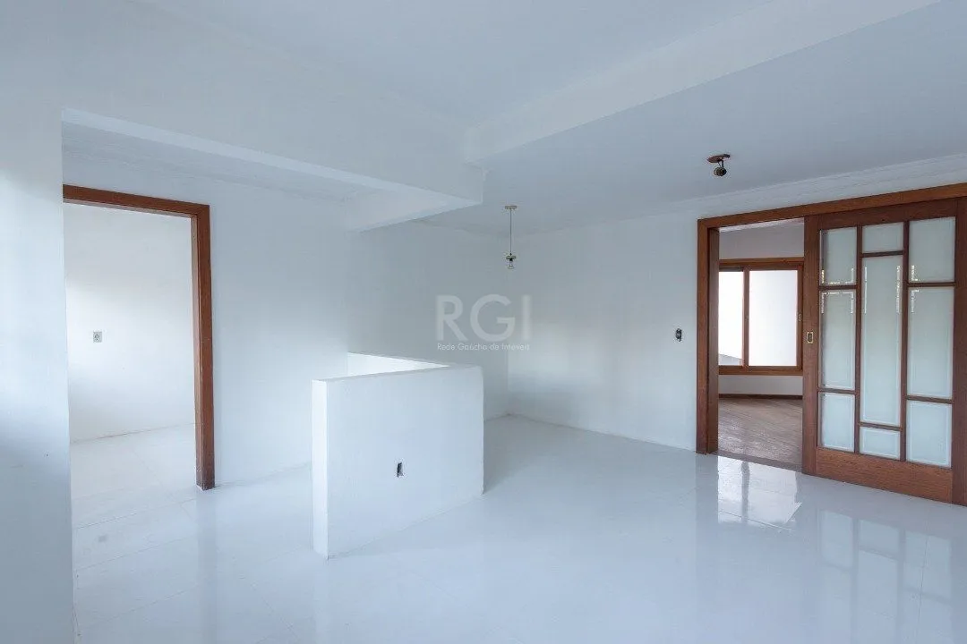 Imagem Casa para Venda - 558.14m², 4 dormitórios, sendo 4 suites, 6 vagas - Jardim Isabel