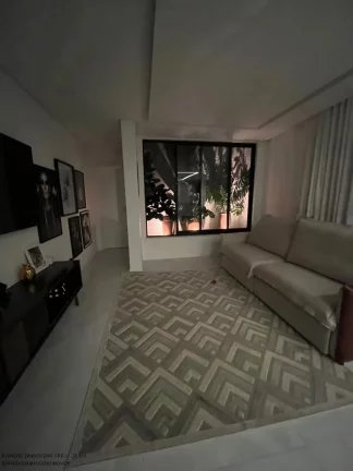 Imagem Impecável residência de alto padrão em Alphaville II, Salvador-BA: 4 suítes, 3 salas, 2 banheiros, 4 vagas - 496m².